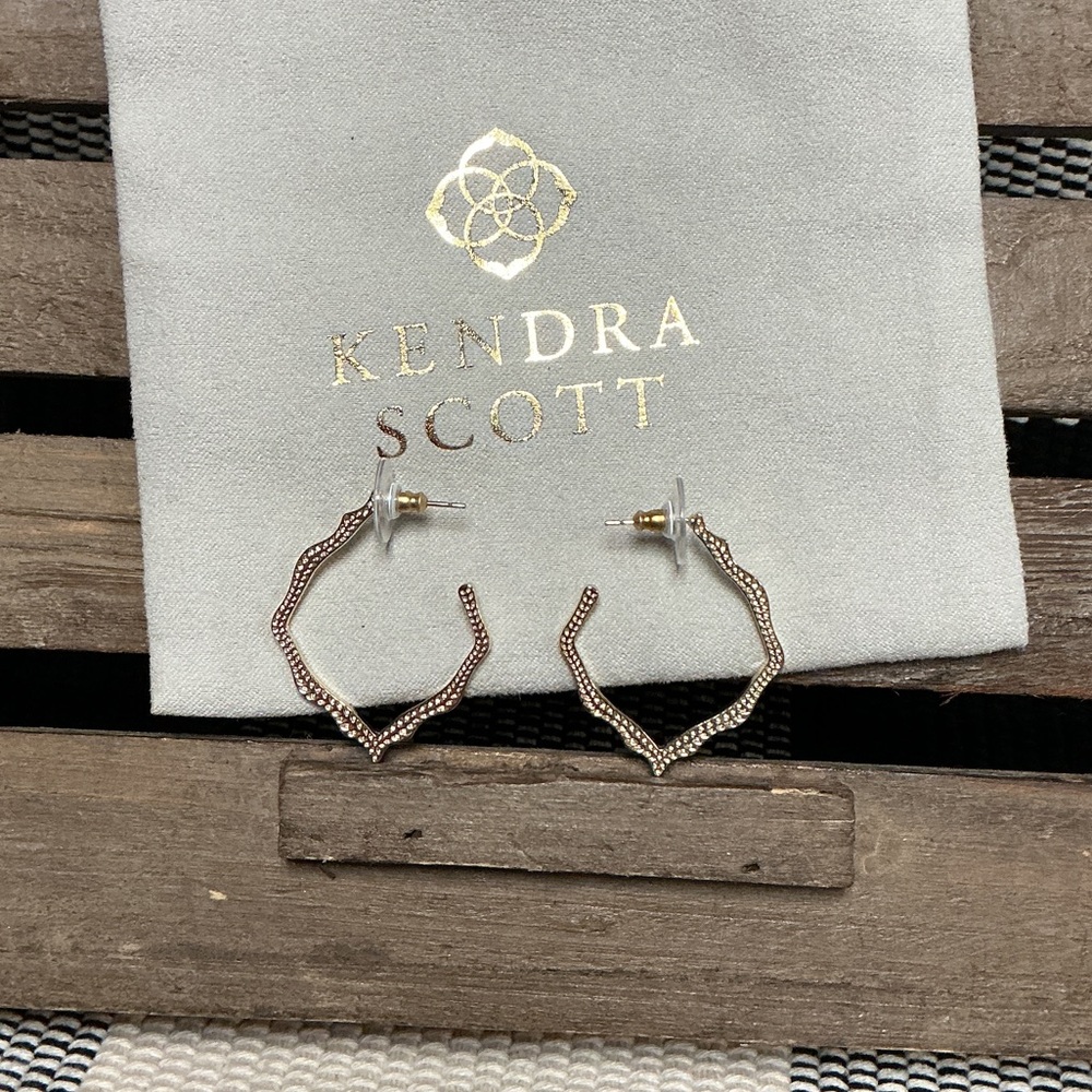 Kendra Scott great shape Miku gold signature shape hoop post earrings